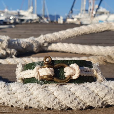 Leather bracelet The ‘Poniente’ with a brass mini shekel combained with a cotton rope – green