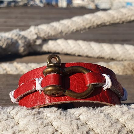 Leather bracelet The ‘Poniente’ with a brass mini shekel combained with leather – red